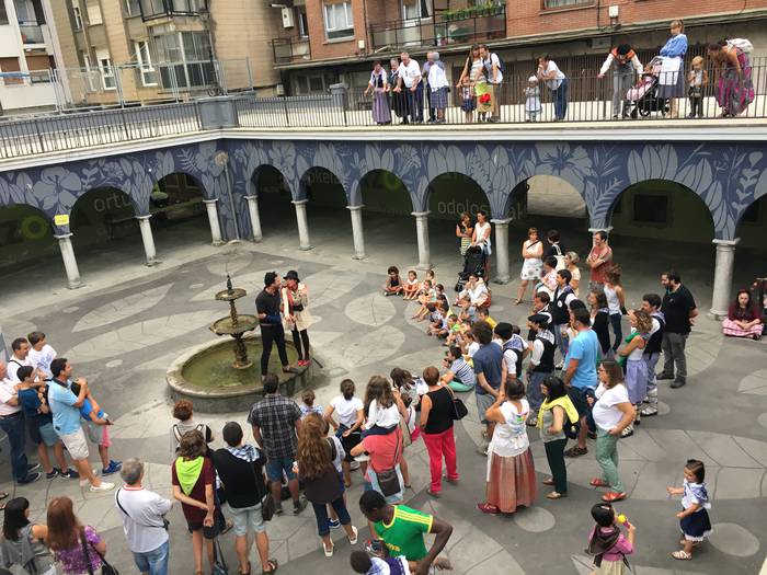 Castellersek, bertsolariek,  45 1503689638114