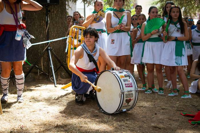 Amurrioko Kuadrillek ate jok 41 1755001118302