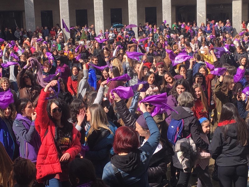 Hilero bilera irekiak antolatuko ditu Laudioko Mugimendu Feministak