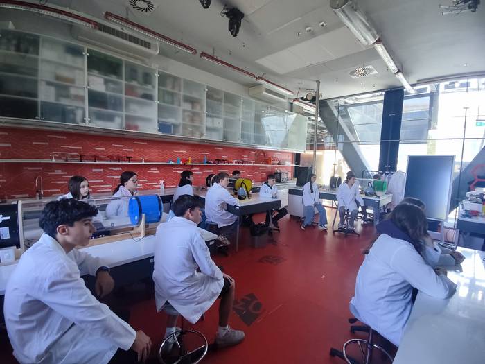 Osteguna zientzian buru-bela 6 1776973402058