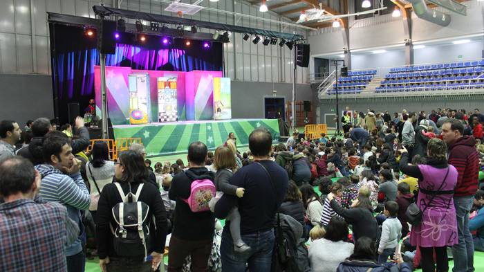 Ehunka ume eta guraso dantza 5 1513505851445