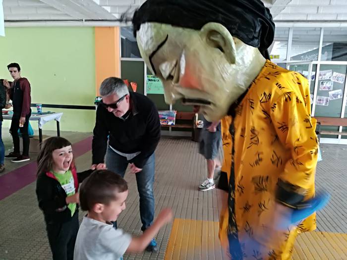 Laudio Ikastolako hainbat be 18 1495543918040