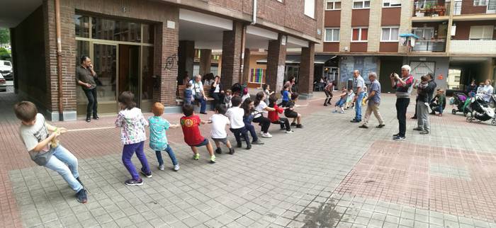 San Fernando Jaiek girotu du 4 1527537224784