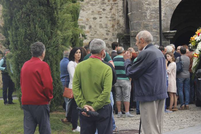 Hainbat alderdietako kideak  20 1500922108662