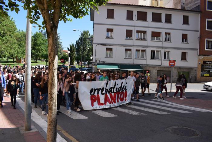 Zaraobe Ikasleek eginiko pla 11 1495629552397