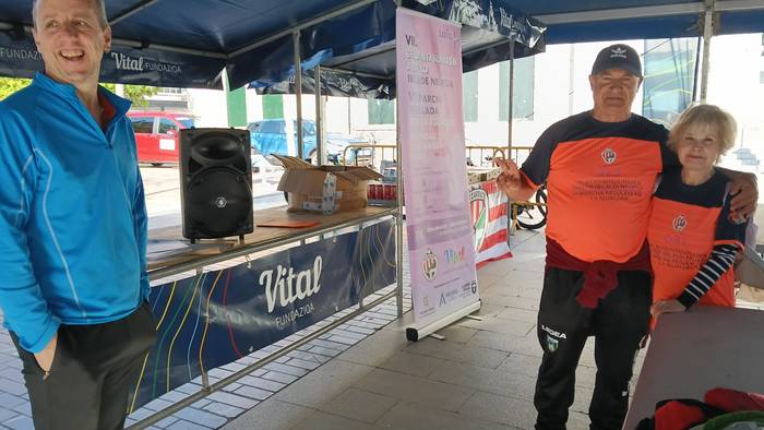 Ehunka lagunek parte hartu d 19 1774179103790