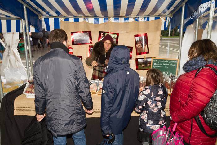 Gabonetako elkartasun azokak 56 1513600531672