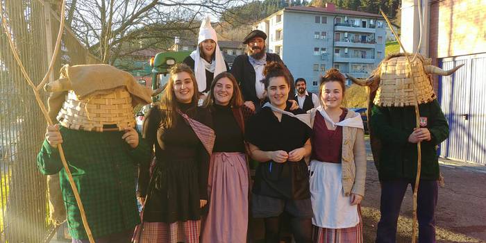 Olentzero eta Maridomingi Ai 56 1514222691949