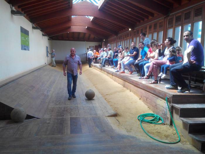 Jendetza eta giro ona nagusi 115 1494849864741