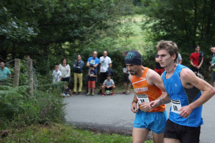 Auzoko mendiak zeharkatu zit 8 1498470665641