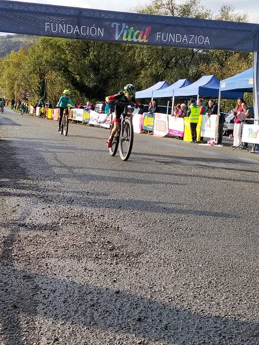 150 gazte inguruk parte hart 38 1762672359286