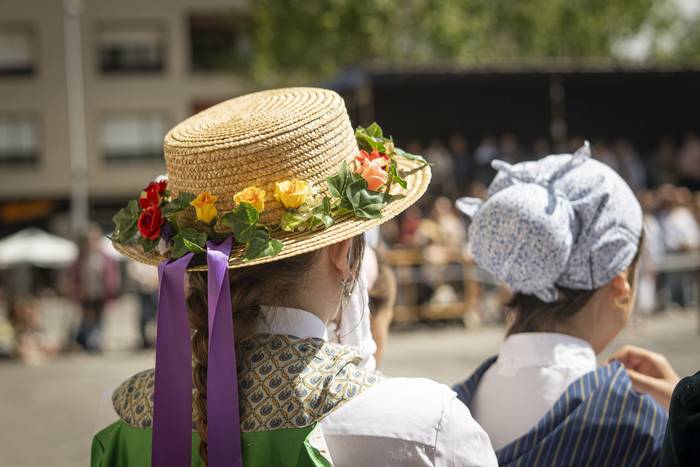 Dantzaz bete dute Amurrioko  47 1776607538468