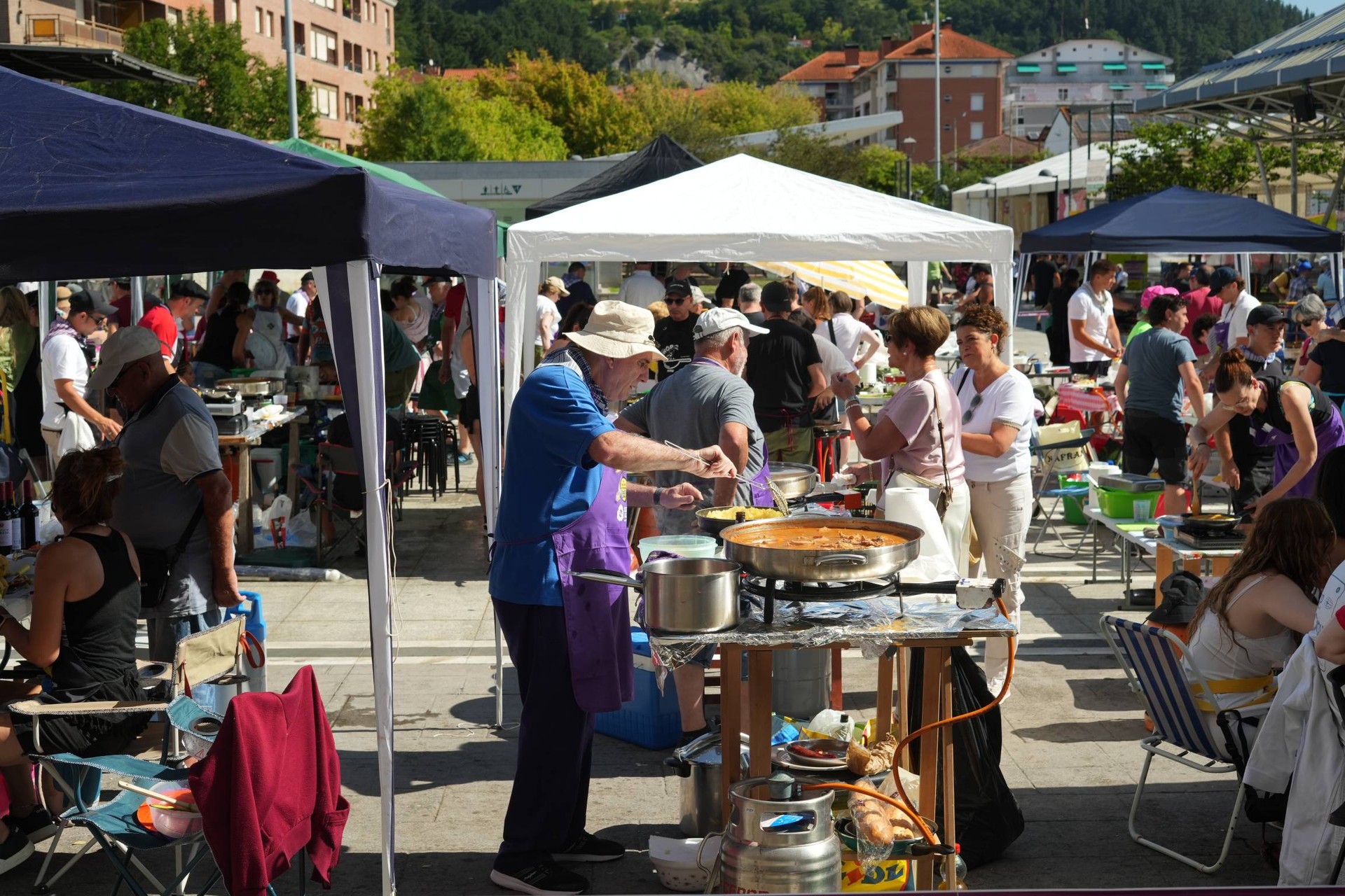 Rakatapla elkarteak ez du lehiaketa gastronomikoa antolatuko, udal-dirulaguntza jaso ez duela argudiatuta; Laudioko Udalak gezurtatu egin ditu elkartearen hitzak
