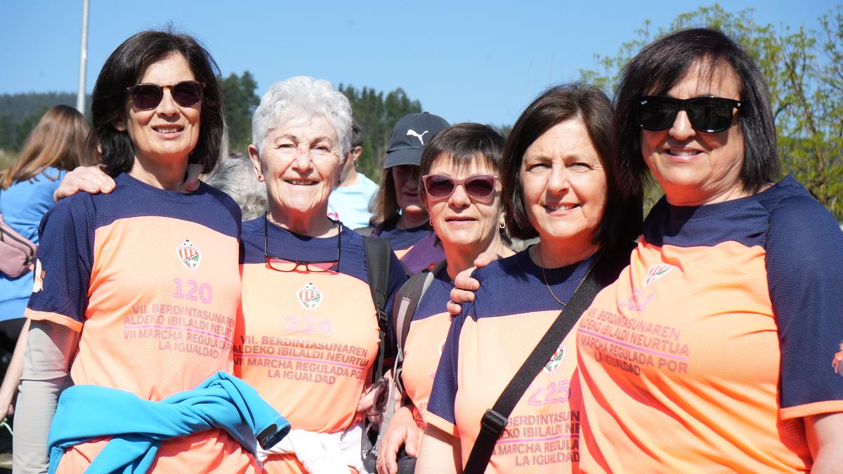 Ehunka lagunek parte hartu dute Berdintasunaren Aldeko Ibilaldiaren edizio berrian