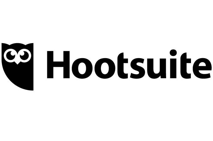 "Hootsuite plataforma erabiltzen enpresaren sare sozialak kudeatzeko"