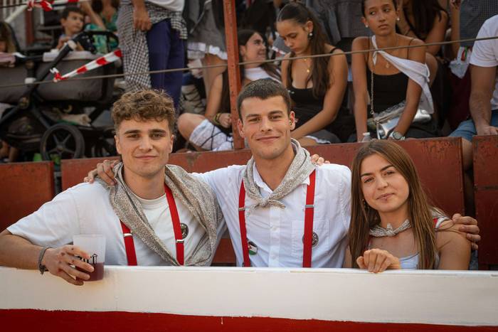 Zezen plaza lepo Muturreko H 8 1756414535616