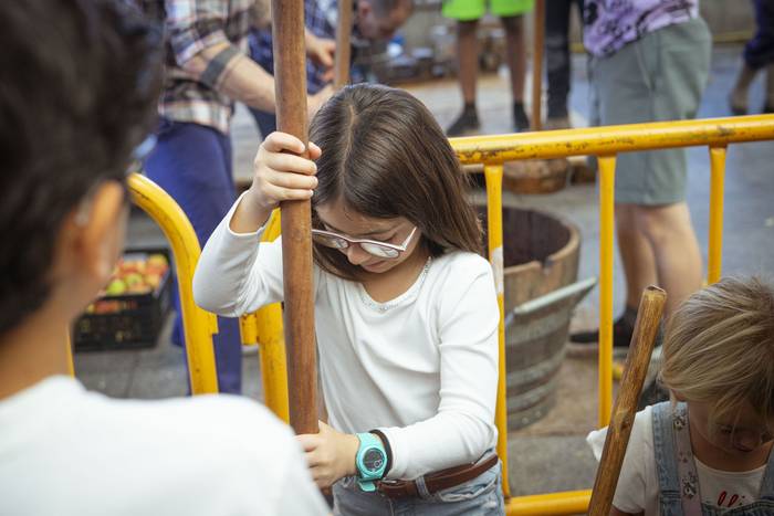 Sagarraren tradizioa plazara 7 1759588482913