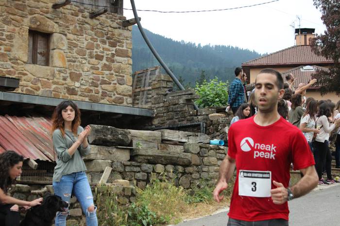 Auzoko mendiak zeharkatu zit 84 1498471440554