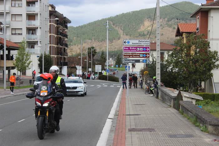 Euskal Herriko itzuliak esku 23 1522849010661