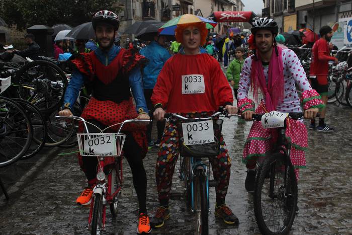 350 lagunetik gora batu dira 25 1514737637986