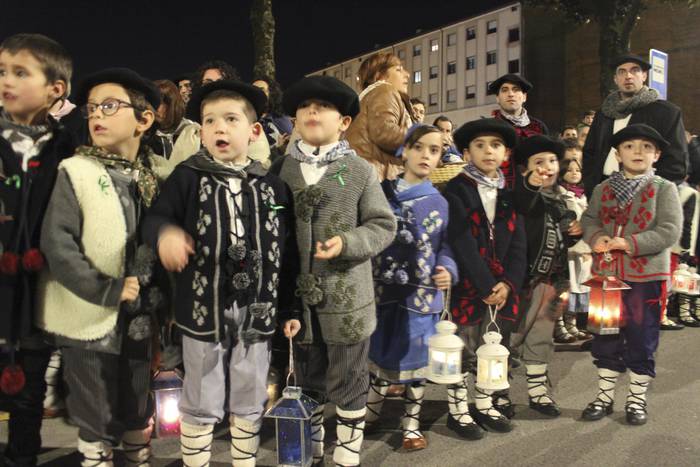 Olentzero eta maridomingi Ai 2 1514143360886