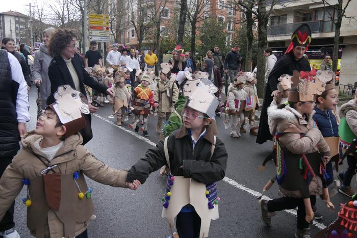 Amaurreko ikasleek kolorezta 4 1770988352603