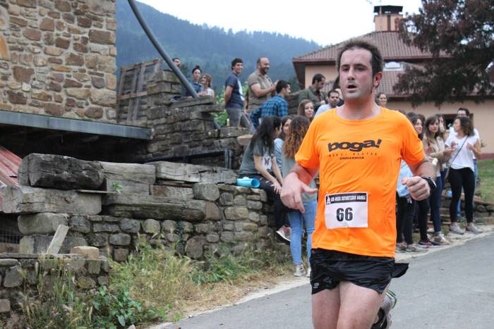 Auzoko mendiak zeharkatu zit 108 1498471691818