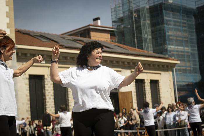 Dantzaz bete dute Amurrioko  57 1776607548225