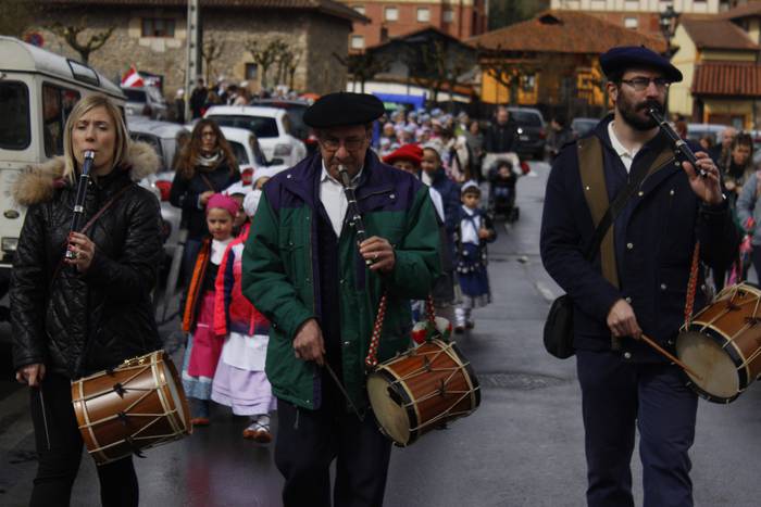 Dantzari Egunak herriguneko  1 1521465992322