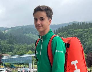 Ander Urkizak Getxon tenis txapelketa berria irabazita hasi du urtea