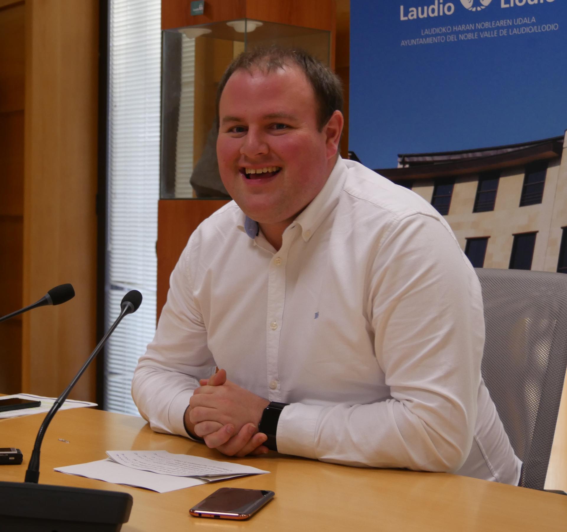 Laudiok omenaldia egin die udalerriko haurrei, egungo osasun-krisiarekin duten portaera ona eta ulermena direla eta