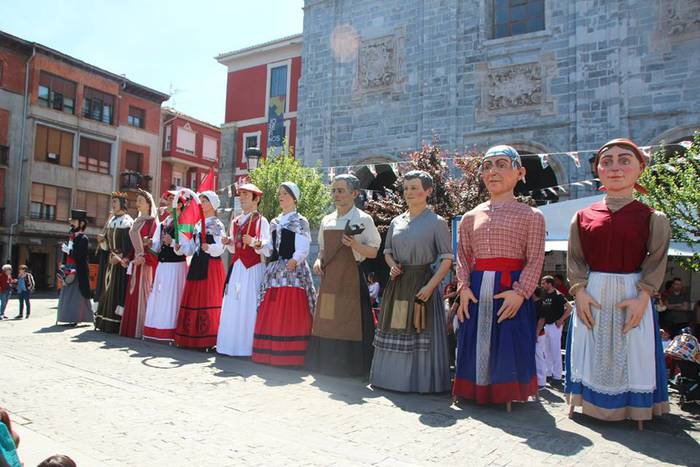 Otxomaioek jendez bete dute  3 1494232978744