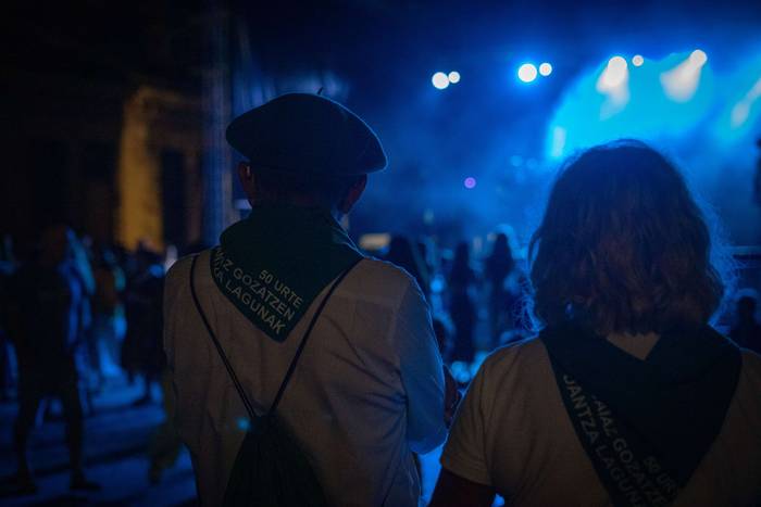 Su artifizial eta musika art 17 1755471999461