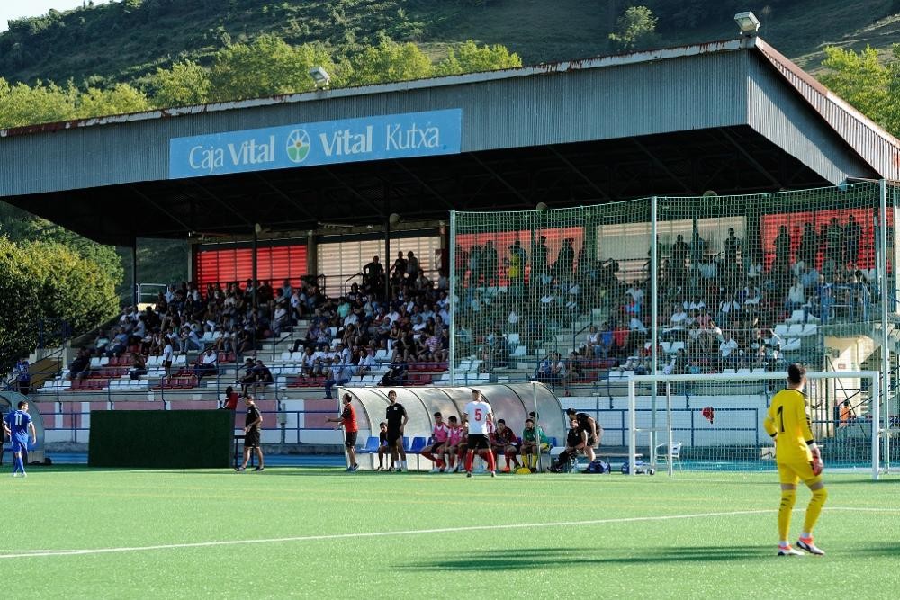 Ellakurin partidak jokatzeari ekin dio CD Vitoriak