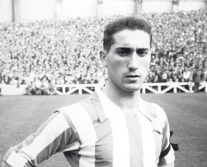Victor Urquijo Mendiguren, futbol bikaineko bi hamarkada