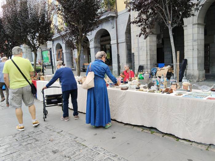 Antzinako objektuz eta bildu 60 1758390961984