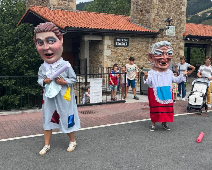 Umeek irakurri zuten atzo pr 40 1753002214257