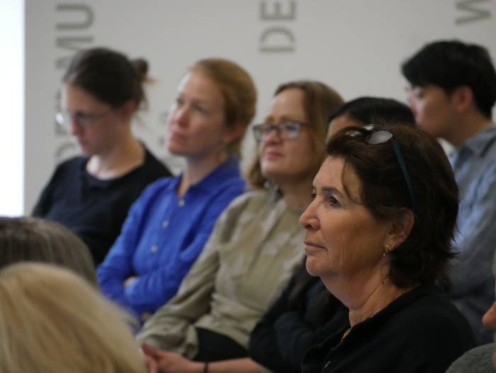 Eletik alera, Europako hizku 67 1759330621218