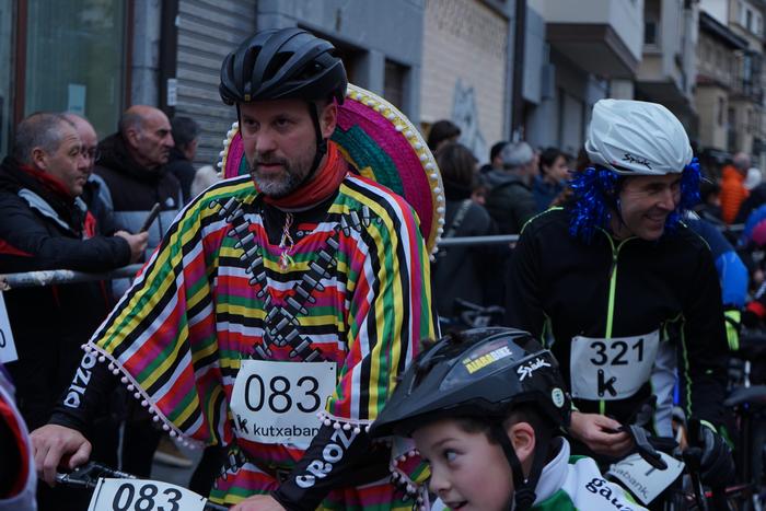 400 kirolarik parte hartu zu 137 1767282979880