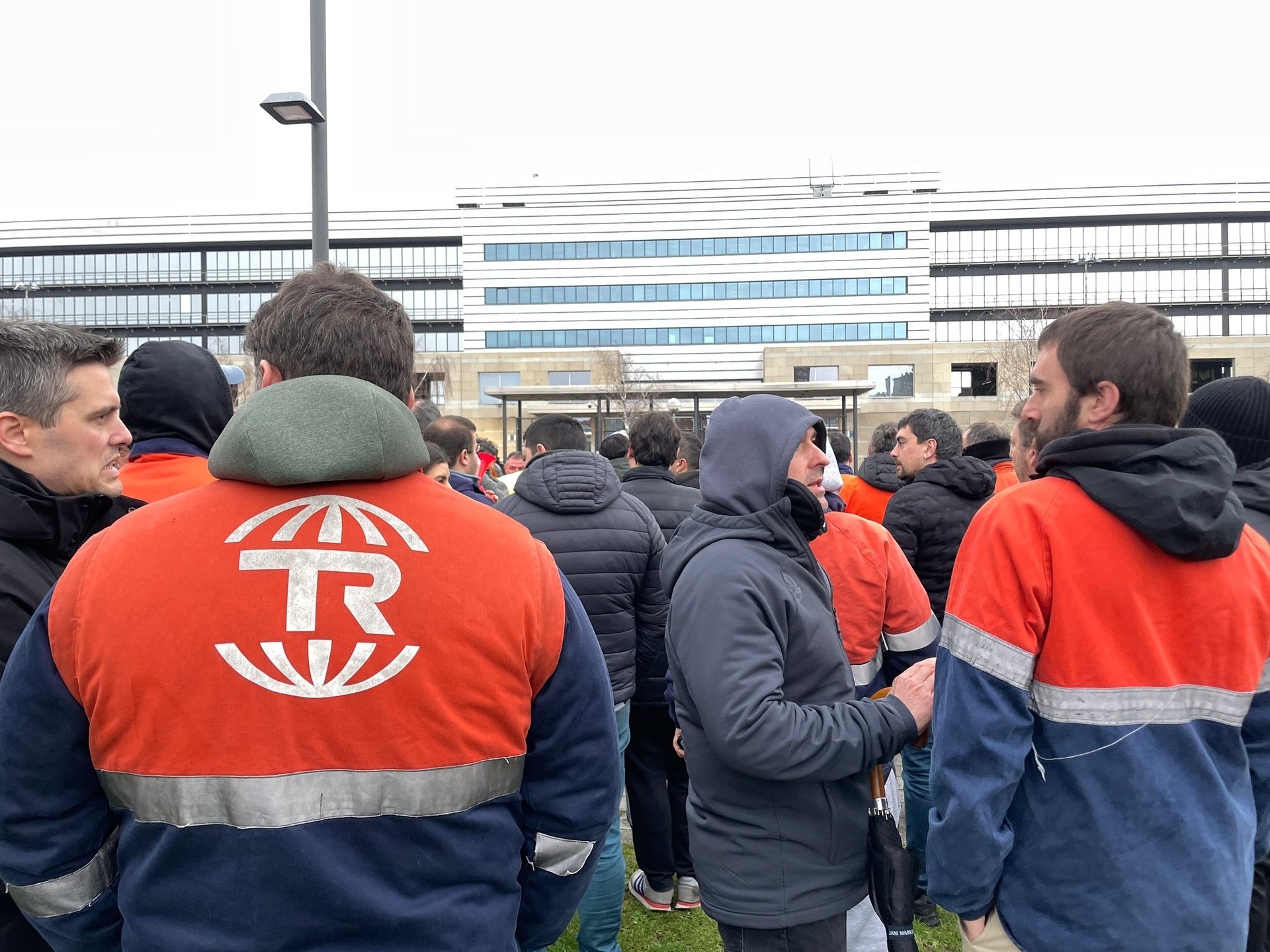 Tubos Reunidoseko langileak hainbat ikuspegitatik ikusiak izan gara Aiaraldean