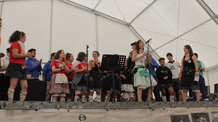 Suziria piztuta lehertu da j 52 1502803891027