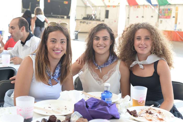 Aldai plaza txiki geratu da  82 1503894496635