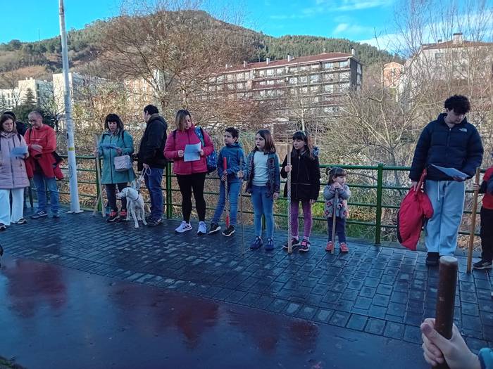 Agate Deunaren bezperak adin 17 1770290663443