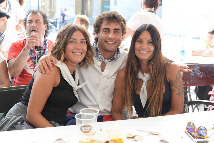 Aldai plaza txiki geratu da  175 1503895568831