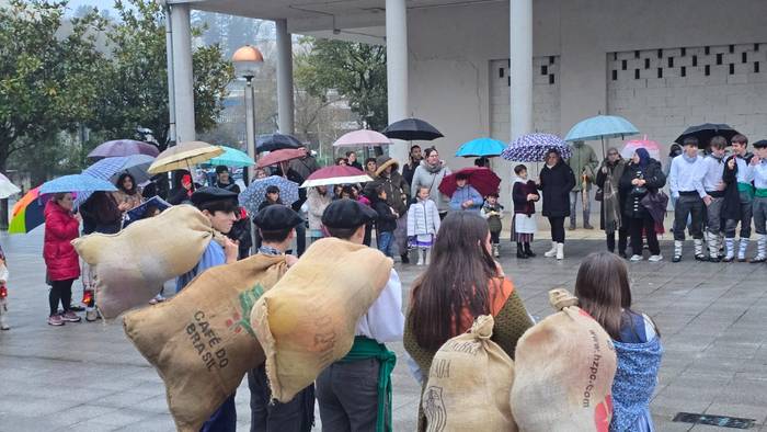 Aretako familia mordoa egon  19 1766668461212