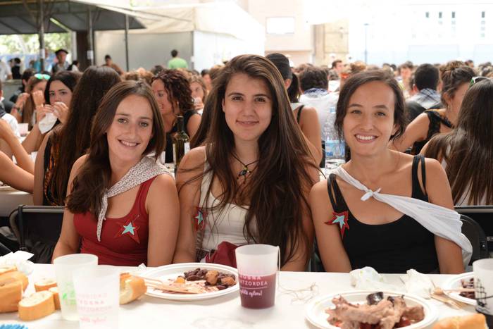 Aldai plaza txiki geratu da  31 1503893906505