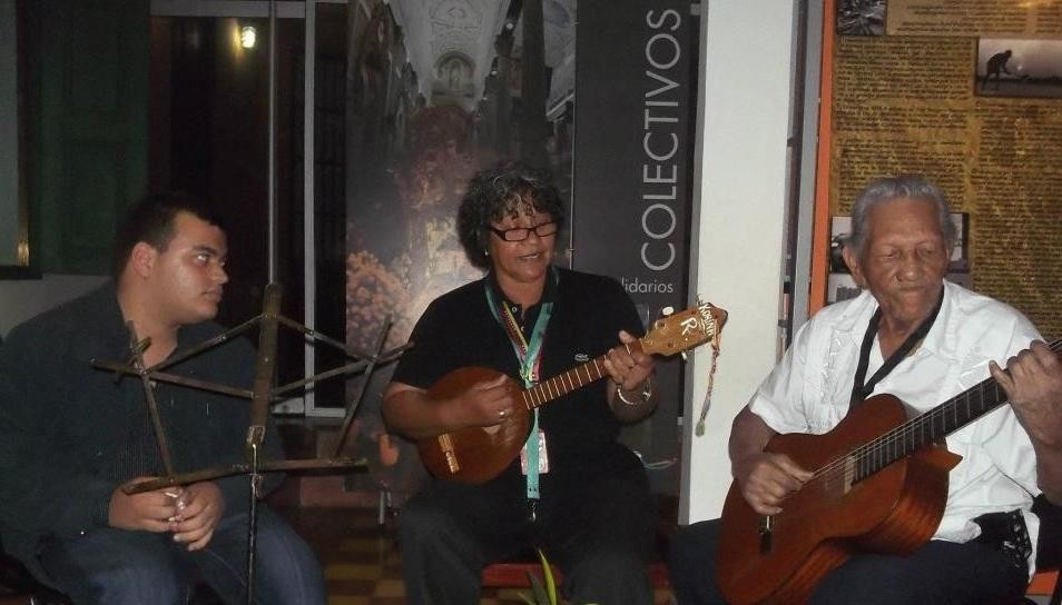 Korina Rovero Venezuelako poeta eta musikariak errezitaldia emango du ostiralean