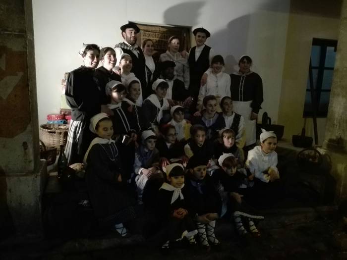 Olentzero eta Maridomingi Ai 72 1514222795395