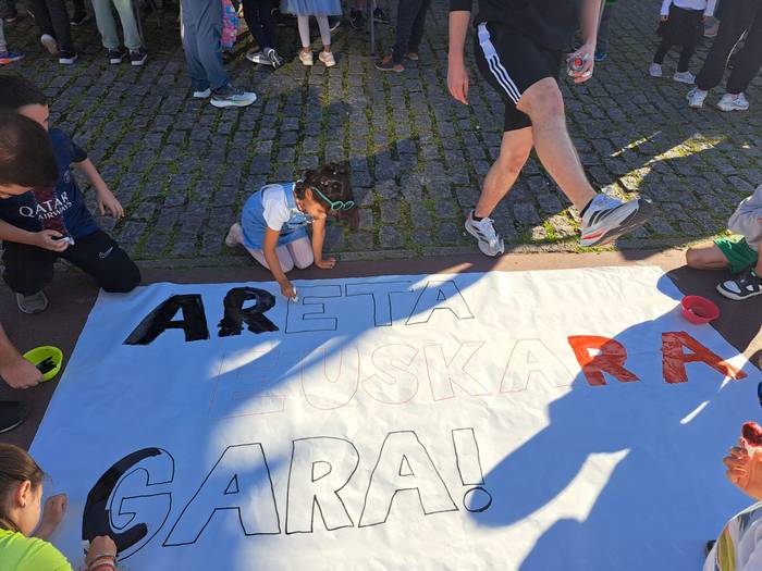 Areta apaindu zuten atzo Kor 11 1774390105488