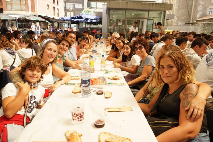 Txahal erreak ehunka laudioa 24 1756478349530